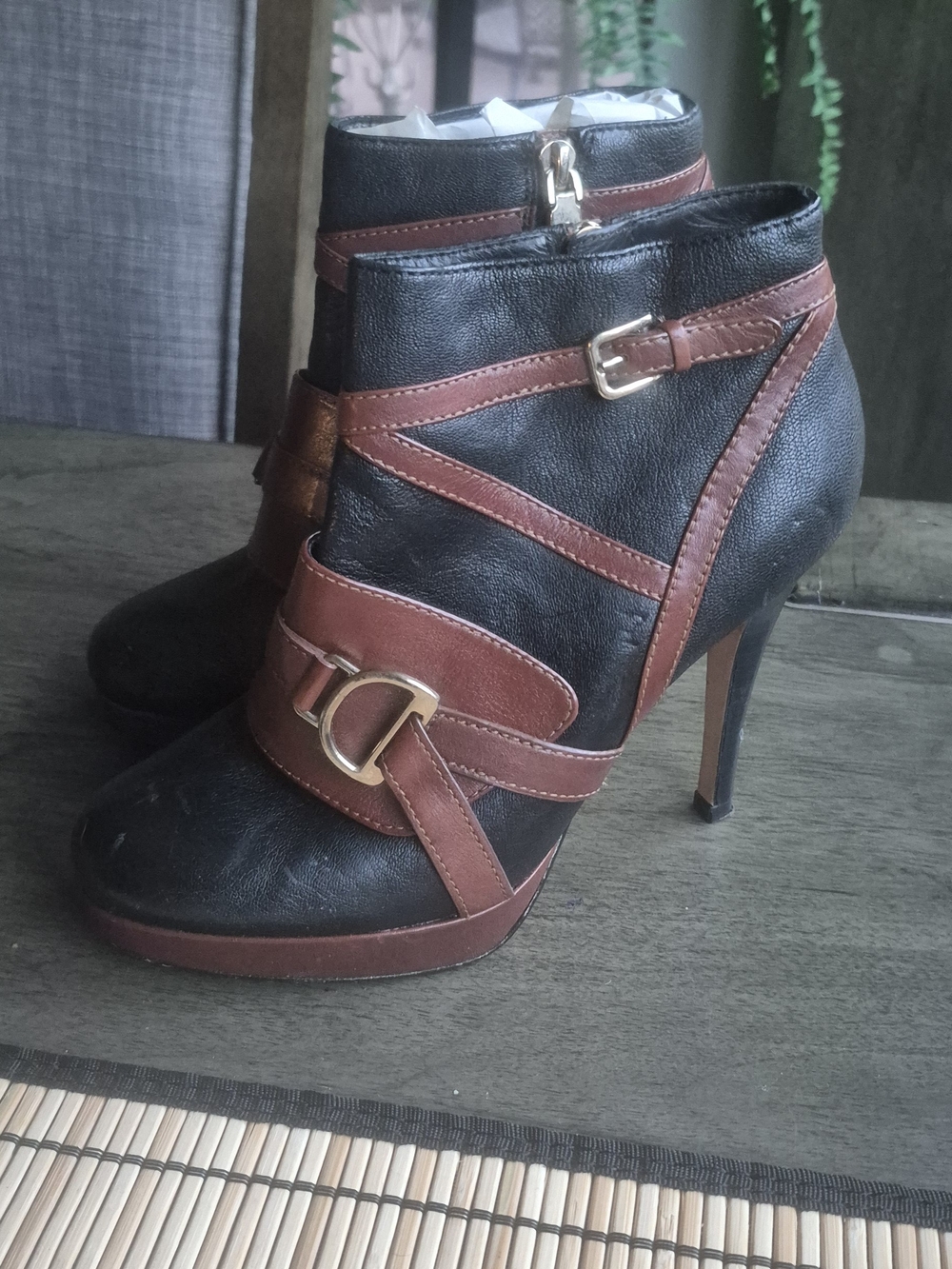 Cole Haan Nike Air Black & Brown Leather Booties – Size 7B